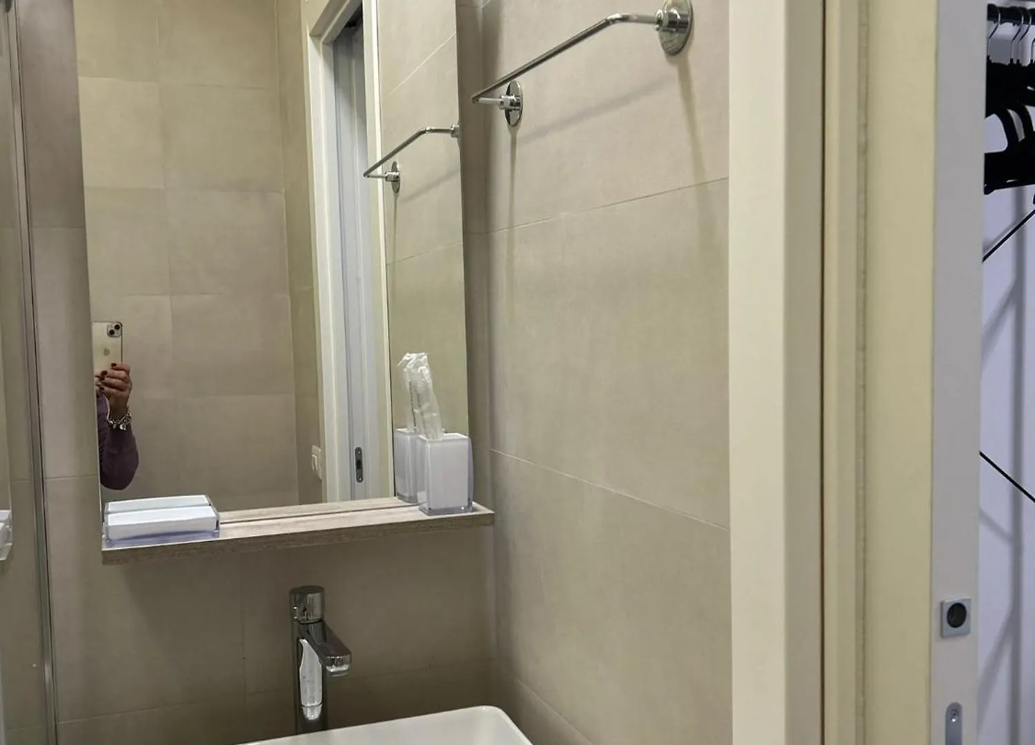 B&B Regina 381 Messina Bed & Breakfast
